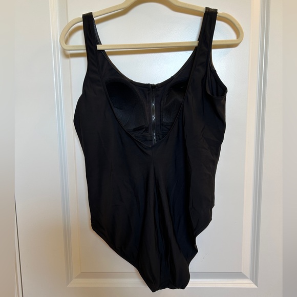 Aqua Green Women’s Zipper Front Black One-Piece Swimsuit Size: XL - Picture 4 of 7